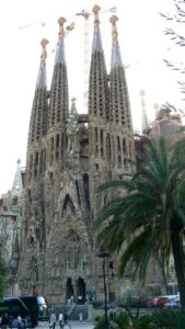 Unwsere Presseverteiler für Spanien. Das Bild zeigt die Kirche Sagrada Familia in Barcelona.